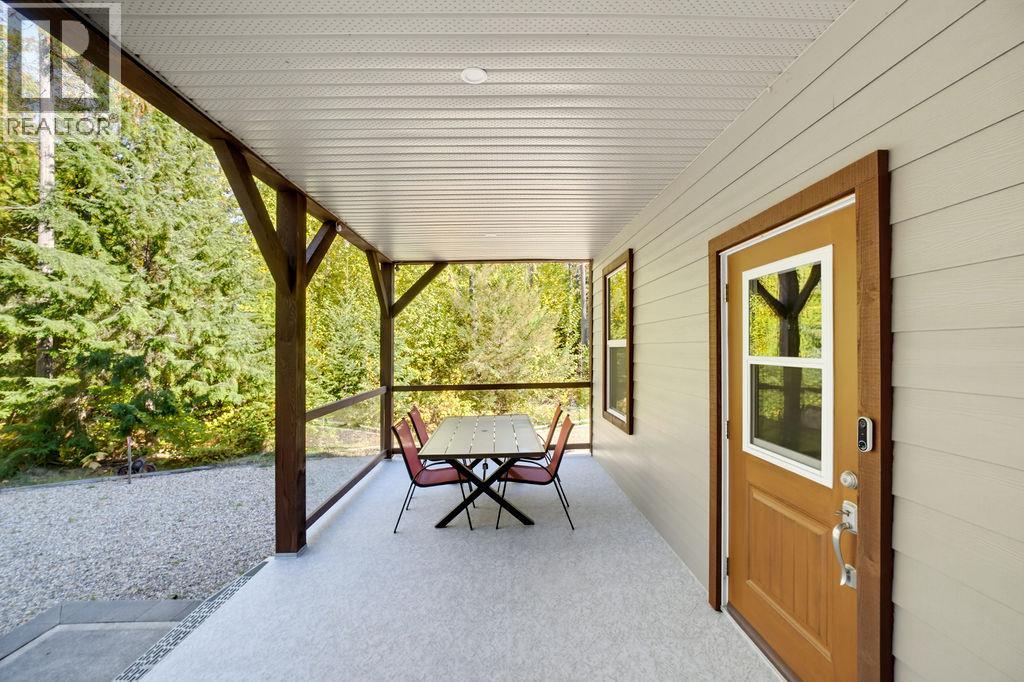 686 Swanbeach Road Property Photo 37