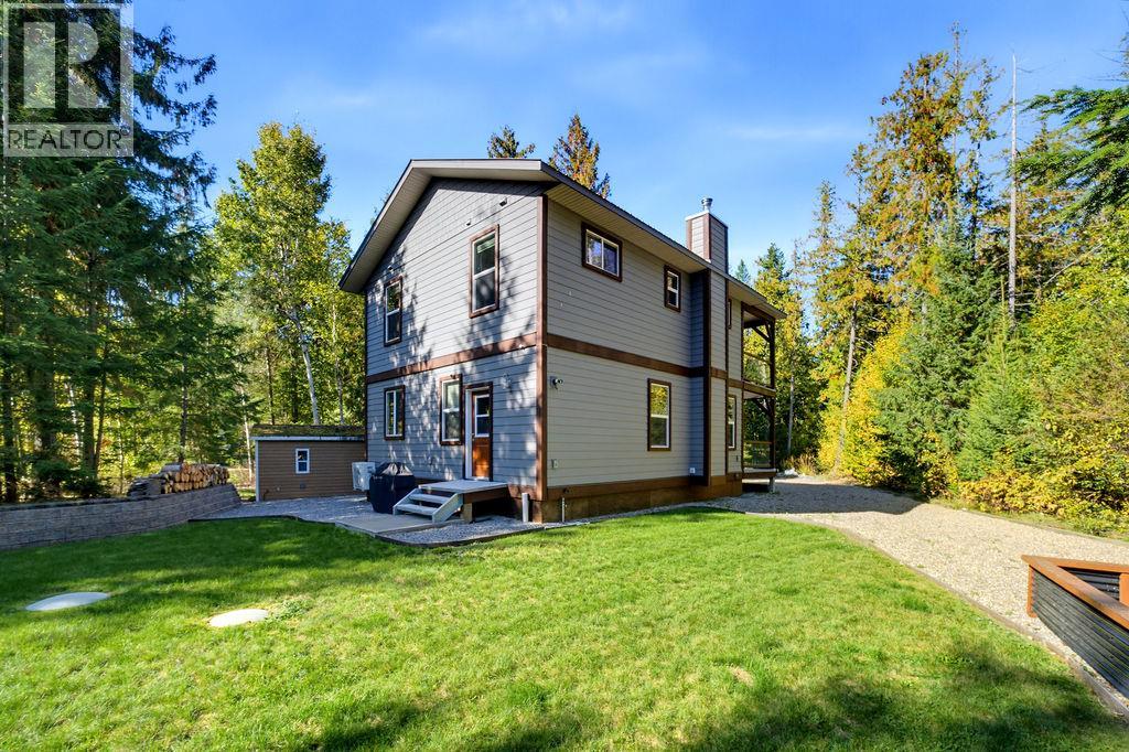 686 Swanbeach Road Property Photo 40