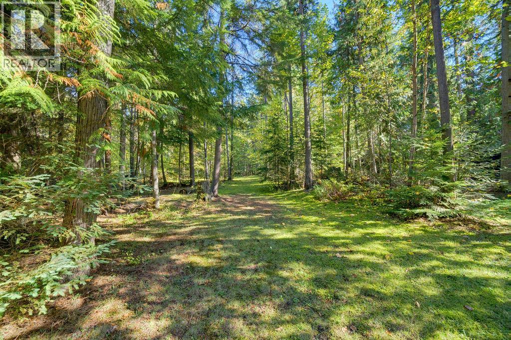 686 Swanbeach Road Property Photo 46