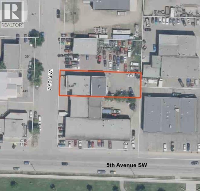 430 7 Street Sw Property Photo 2