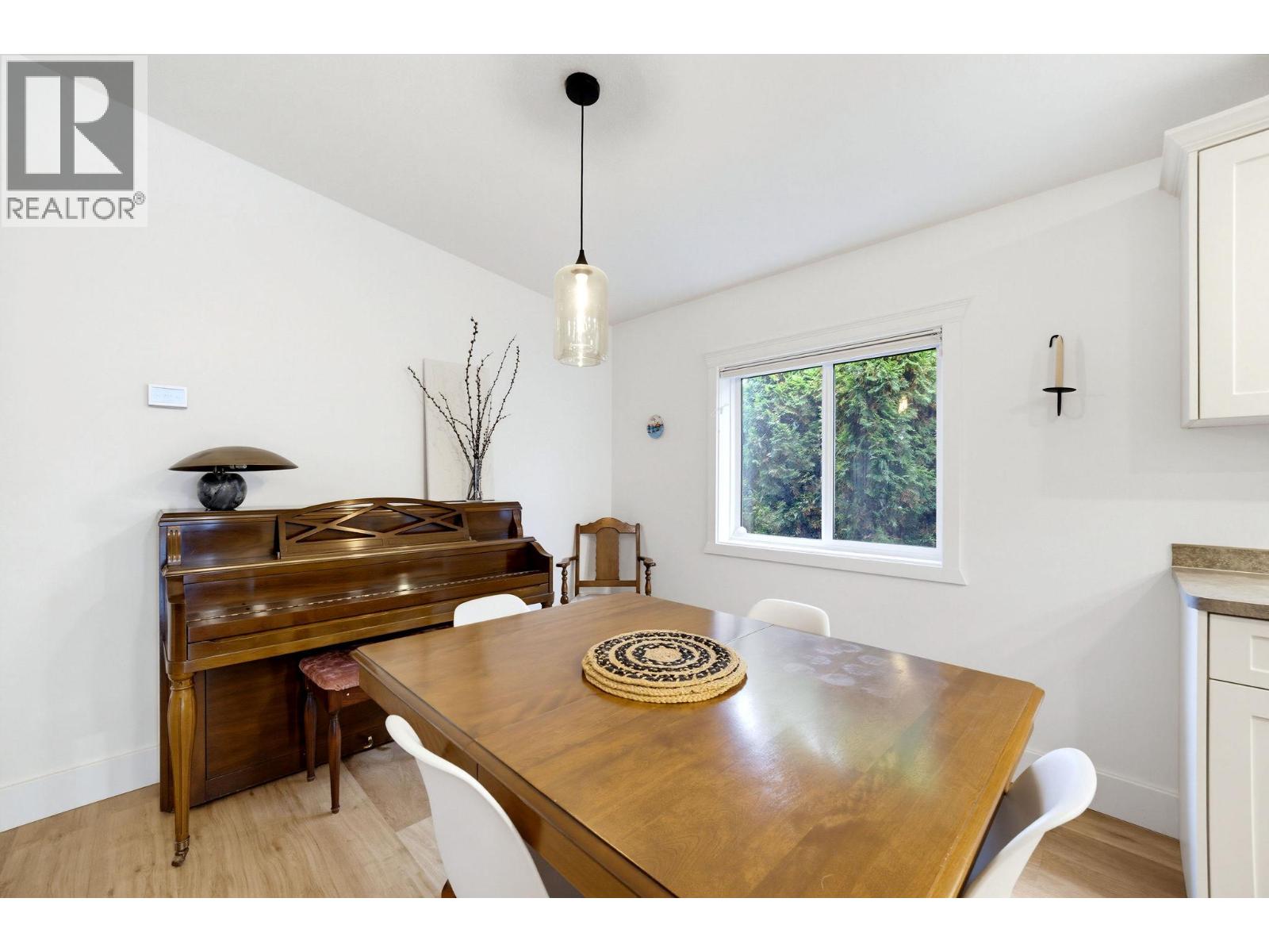 7241 46 Street Ne Property Photo 11