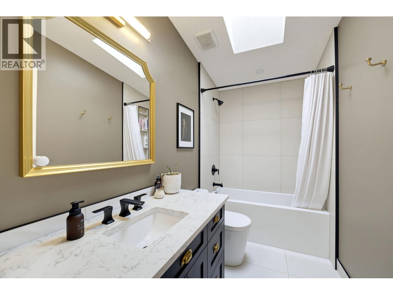 7241 46 Street Ne Property Photo 28