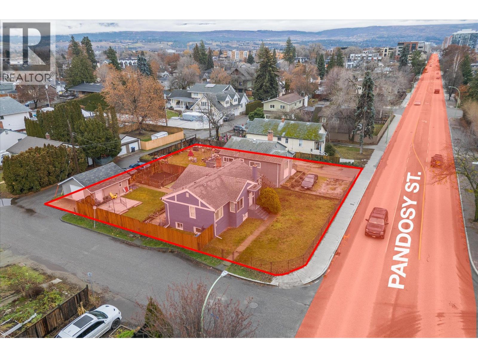 2415 Pandosy Street Property Photo 6