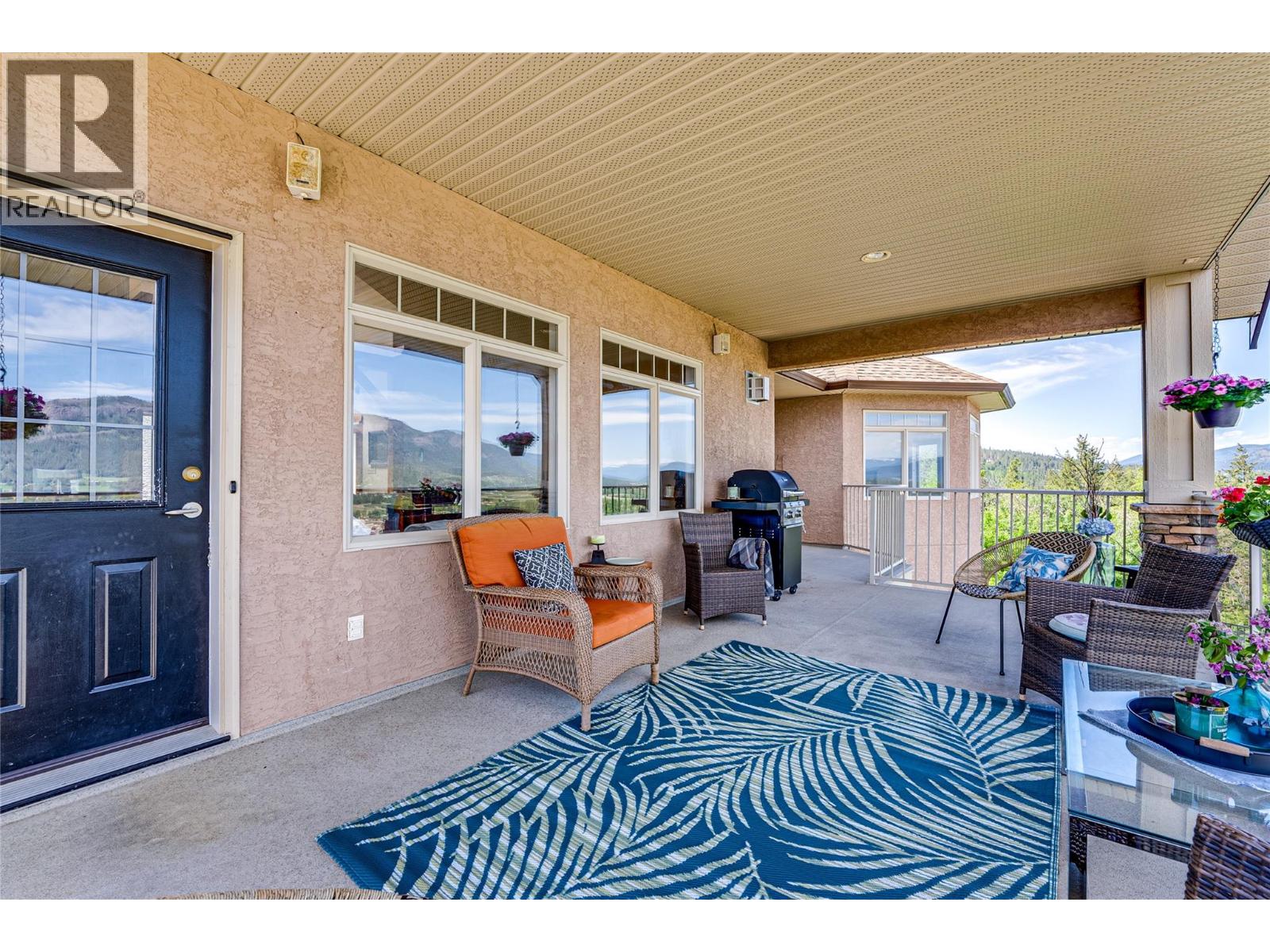 108 Red Rock Crescent Property Photo 14