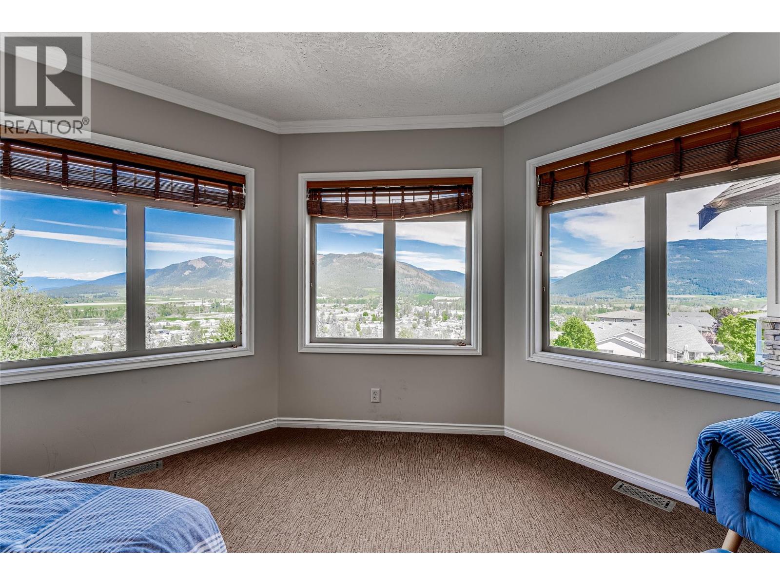 108 Red Rock Crescent Property Photo 25