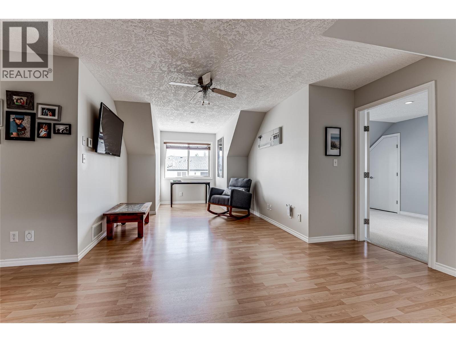 108 Red Rock Crescent Property Photo 33