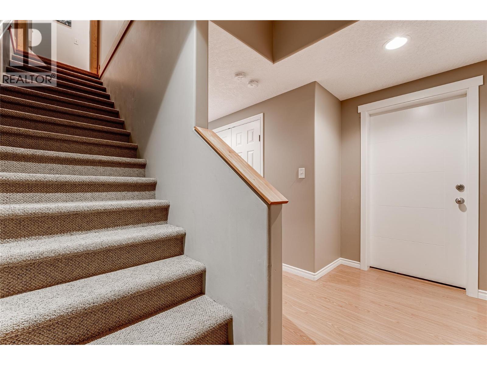 108 Red Rock Crescent Property Photo 38