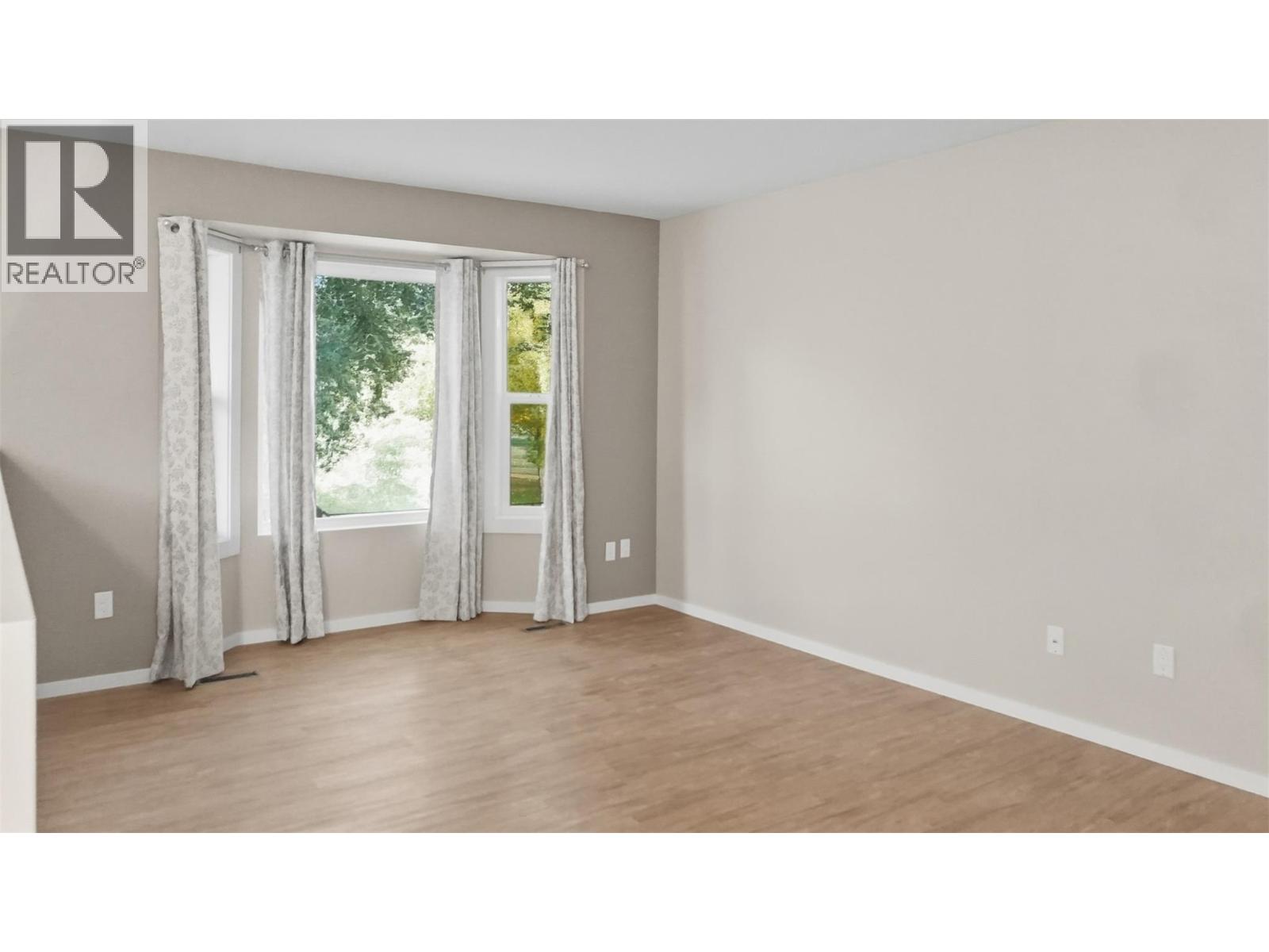 455 Campbell Avenue Property Photo 12