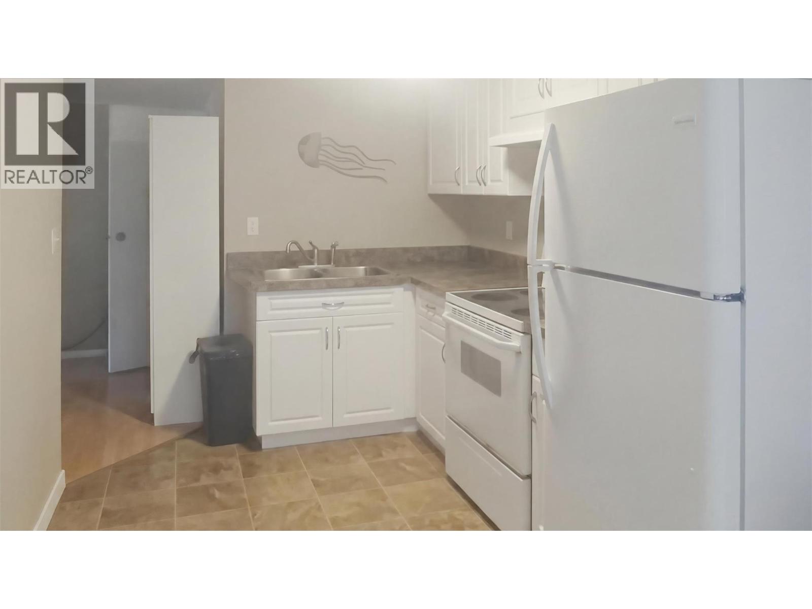 455 Campbell Avenue Property Photo 16