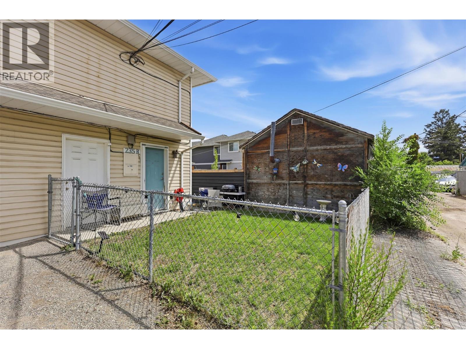 455 Campbell Avenue Property Photo 21
