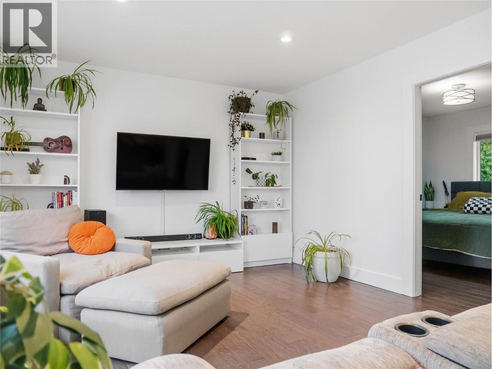 1537 115 Avenue Property Photo 11