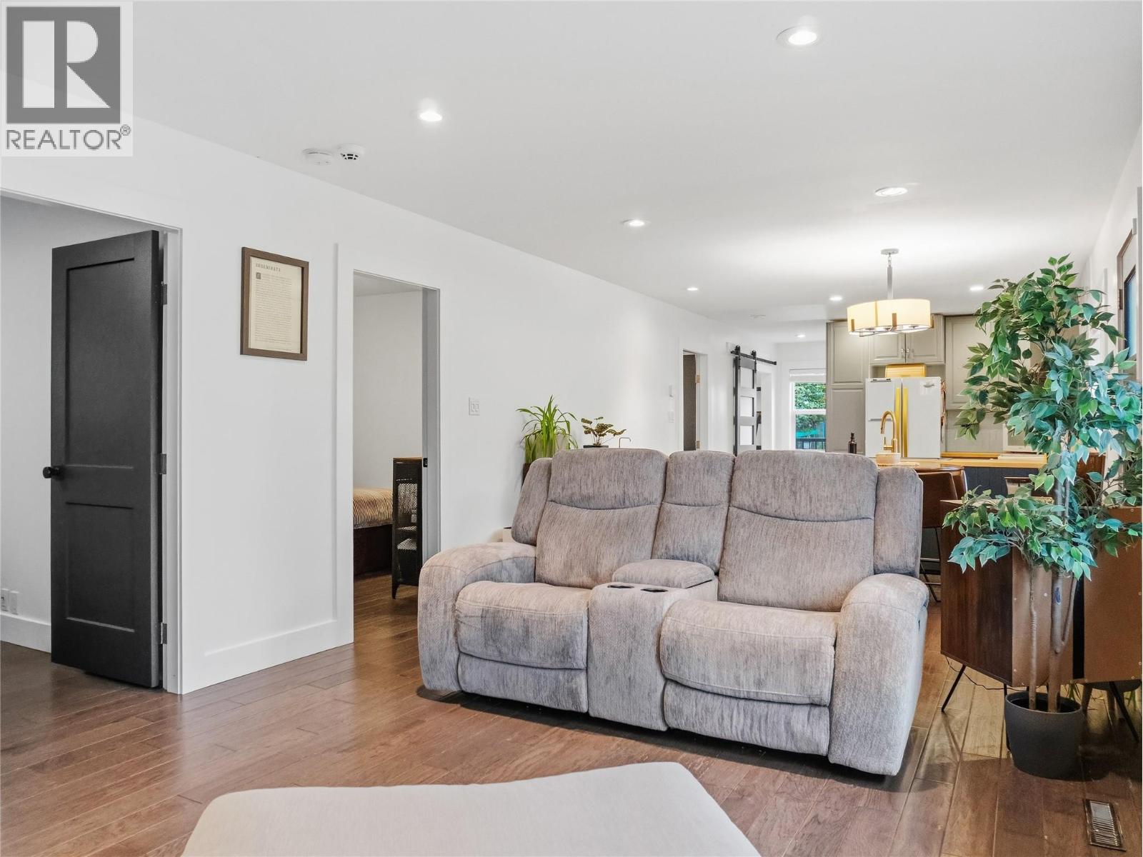 1537 115 Avenue Property Photo 14