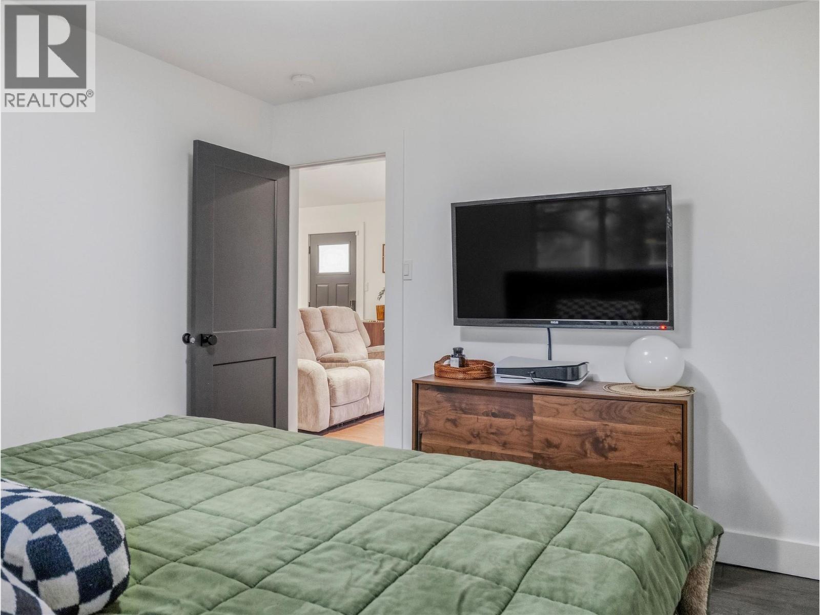 1537 115 Avenue Property Photo 17