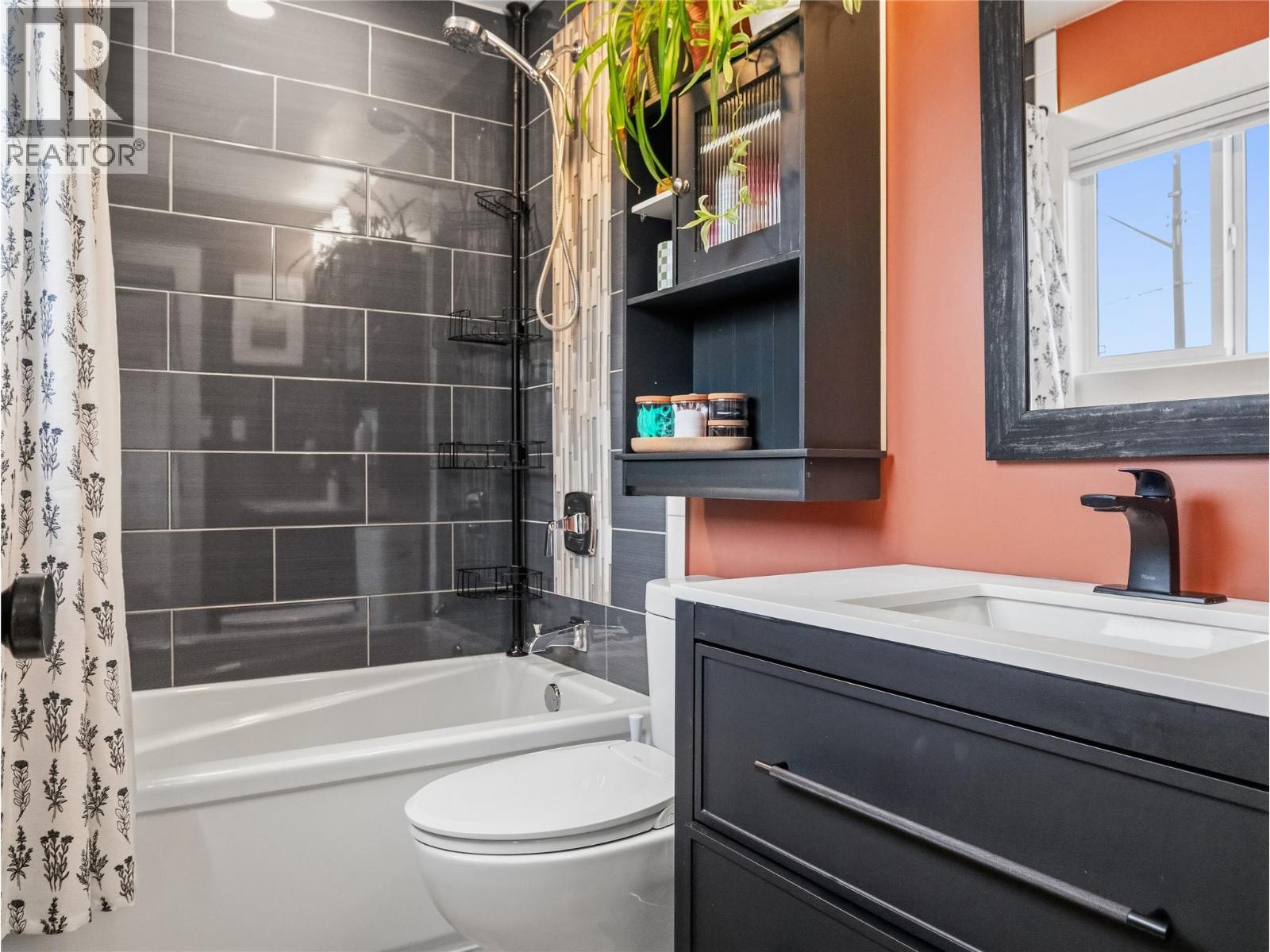 1537 115 Avenue Property Photo 26