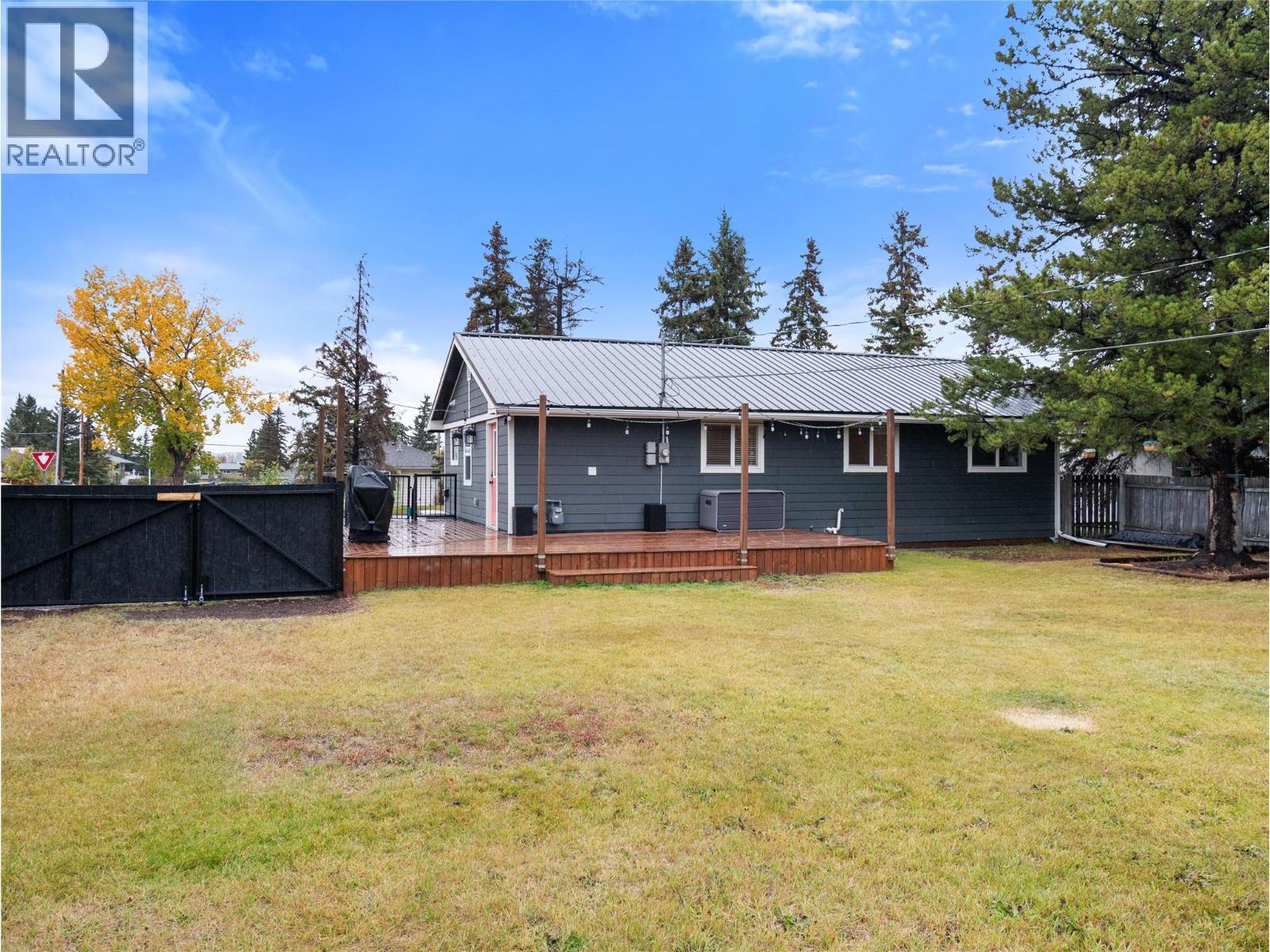 1537 115 Avenue Property Photo 29