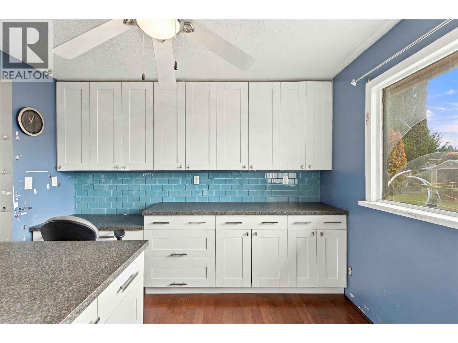 1495 Cornwall Road Property Photo 4