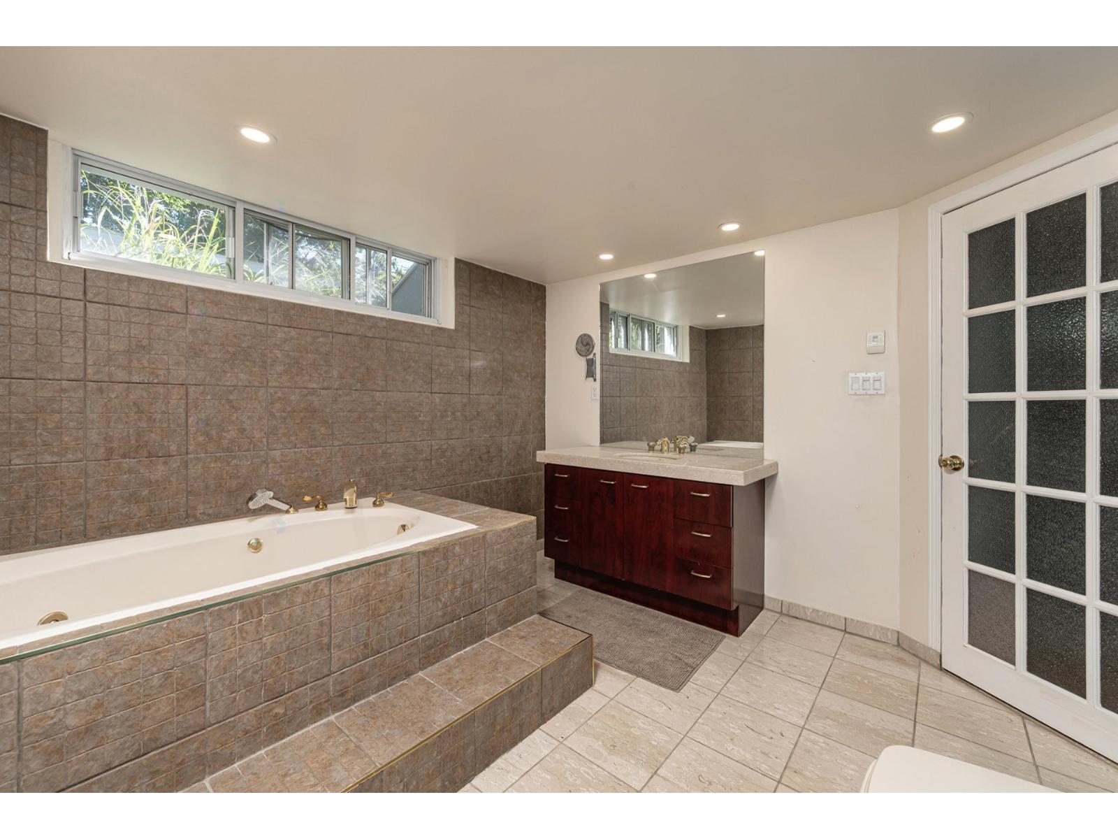 1800 Boul. Perrot Property Photo 36
