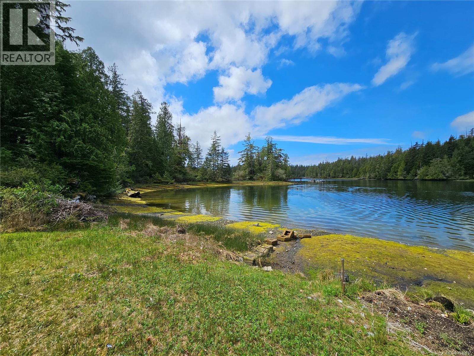 522 Burlo Island Property Photo 6