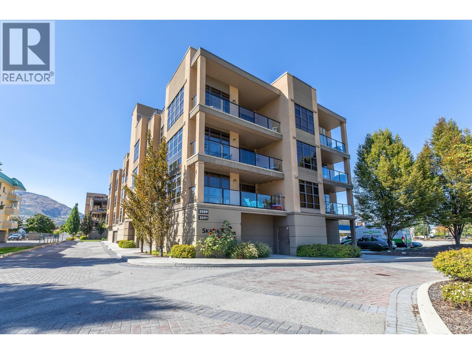 3589 Skaha Lake Road Unit# 204 Property Photo 1
