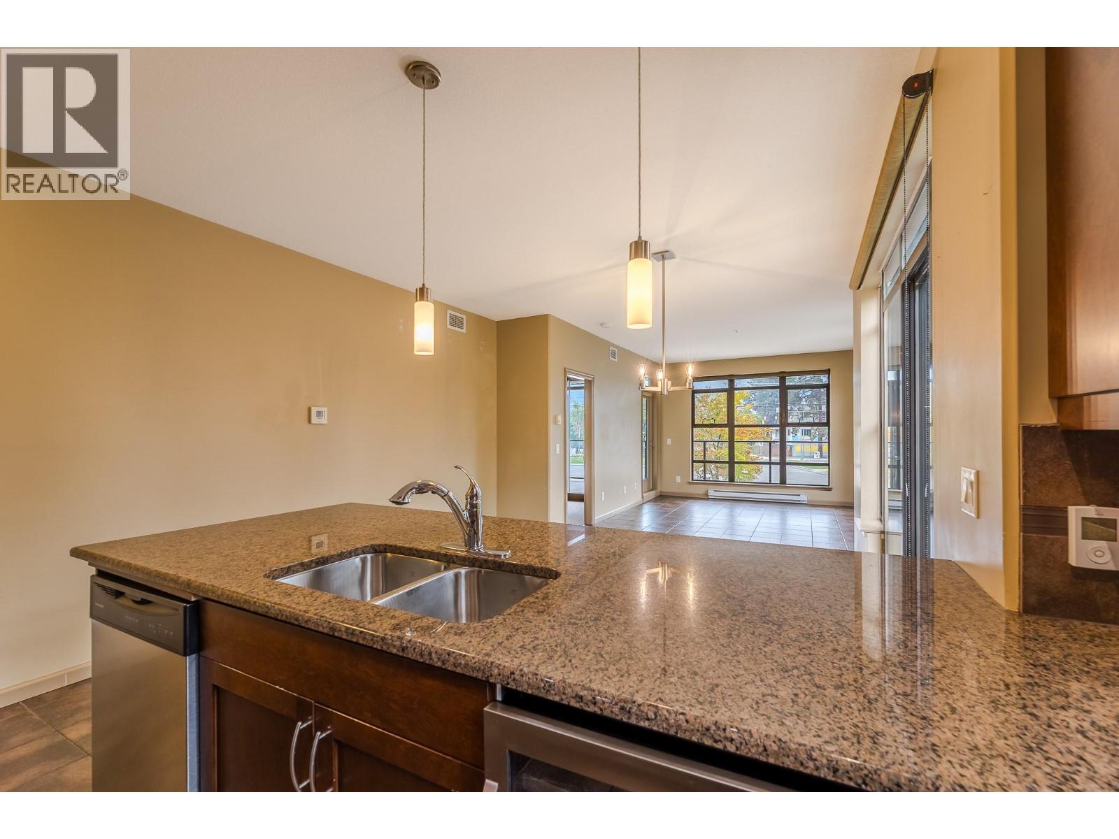 3589 Skaha Lake Road Unit# 204 Property Photo 6
