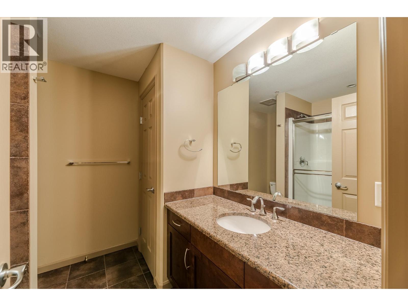 3589 Skaha Lake Road Unit# 204 Property Photo 17