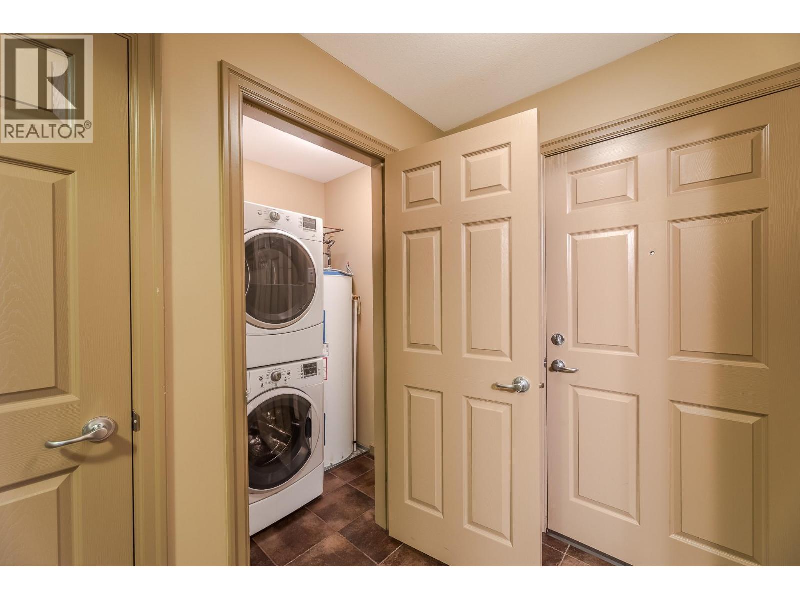 3589 Skaha Lake Road Unit# 204 Property Photo 18