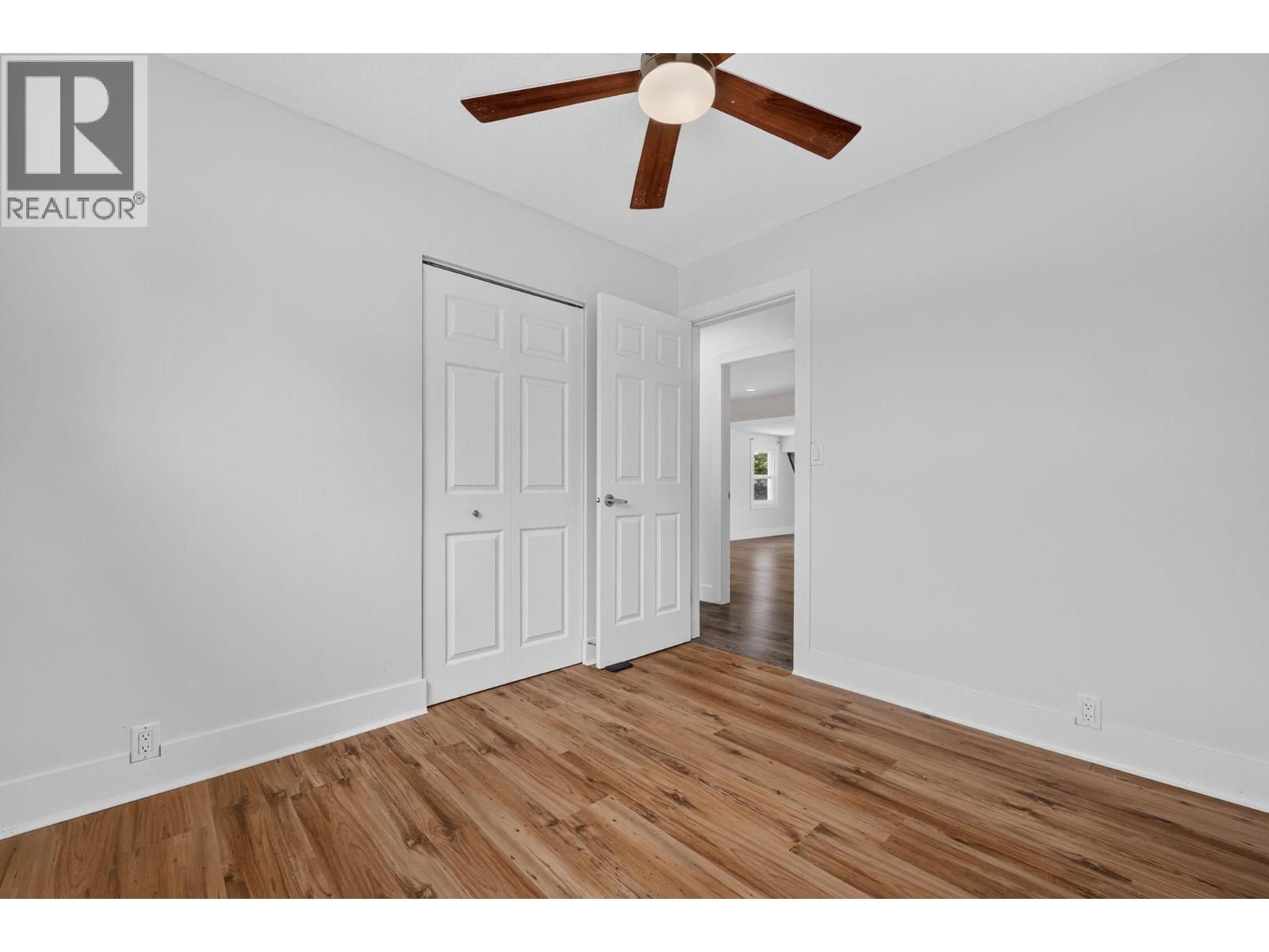 2571 Pineridge Place Property Photo 32