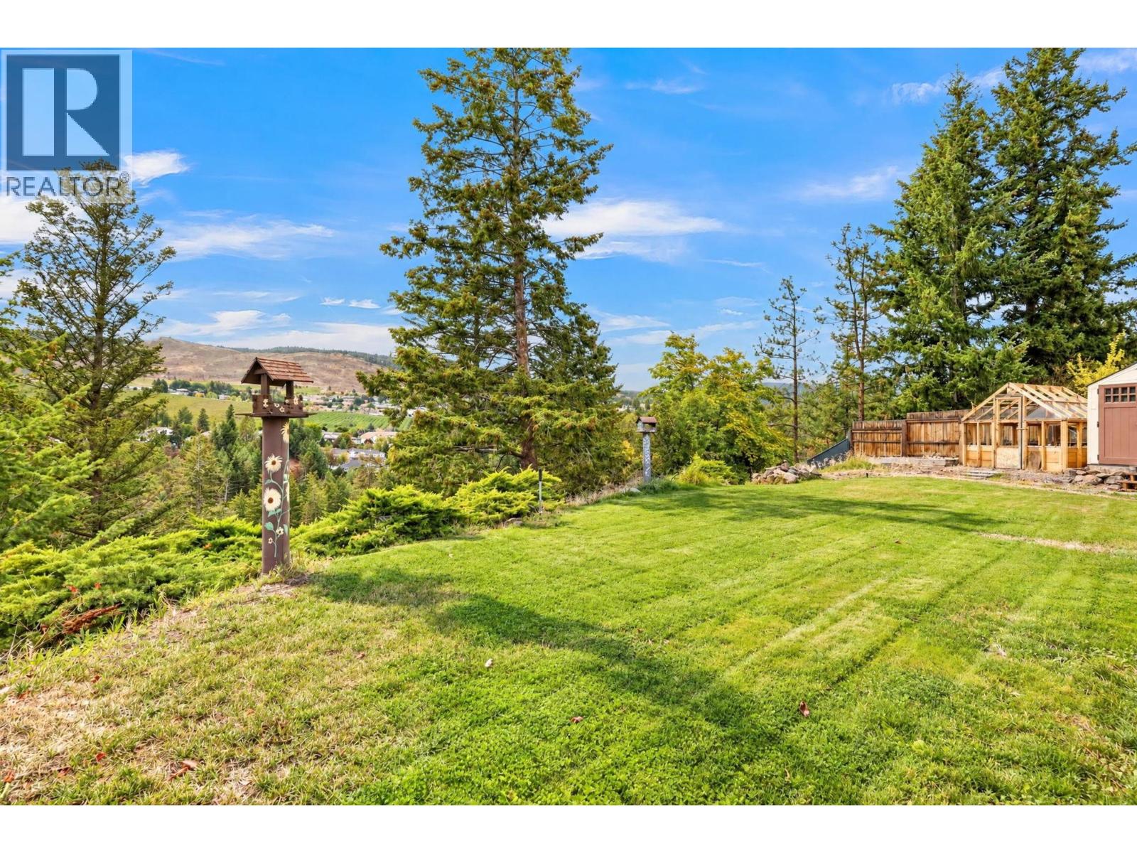 2571 Pineridge Place Property Photo 40