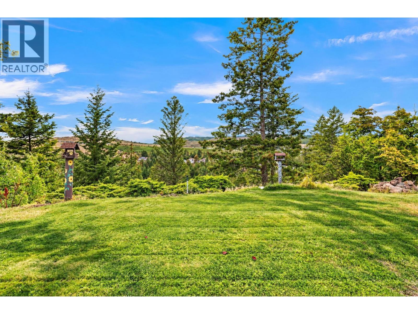 2571 Pineridge Place Property Photo 41