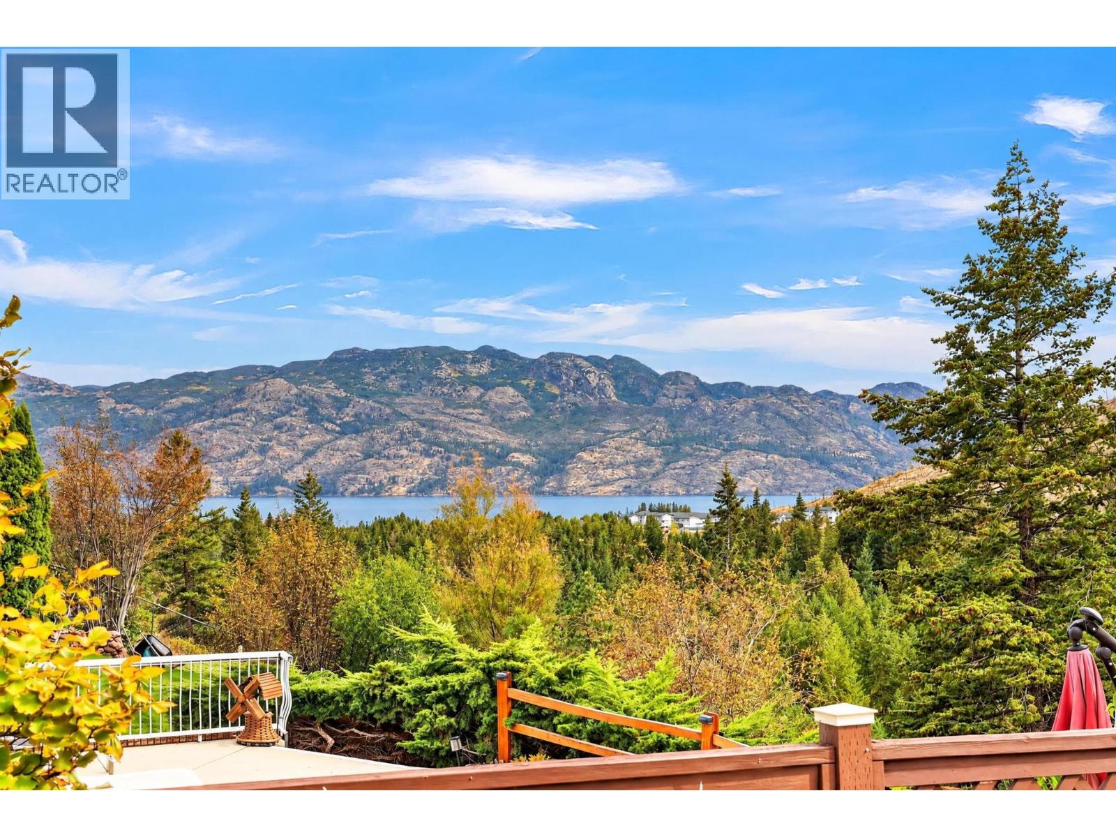 2571 Pineridge Place Property Photo 47