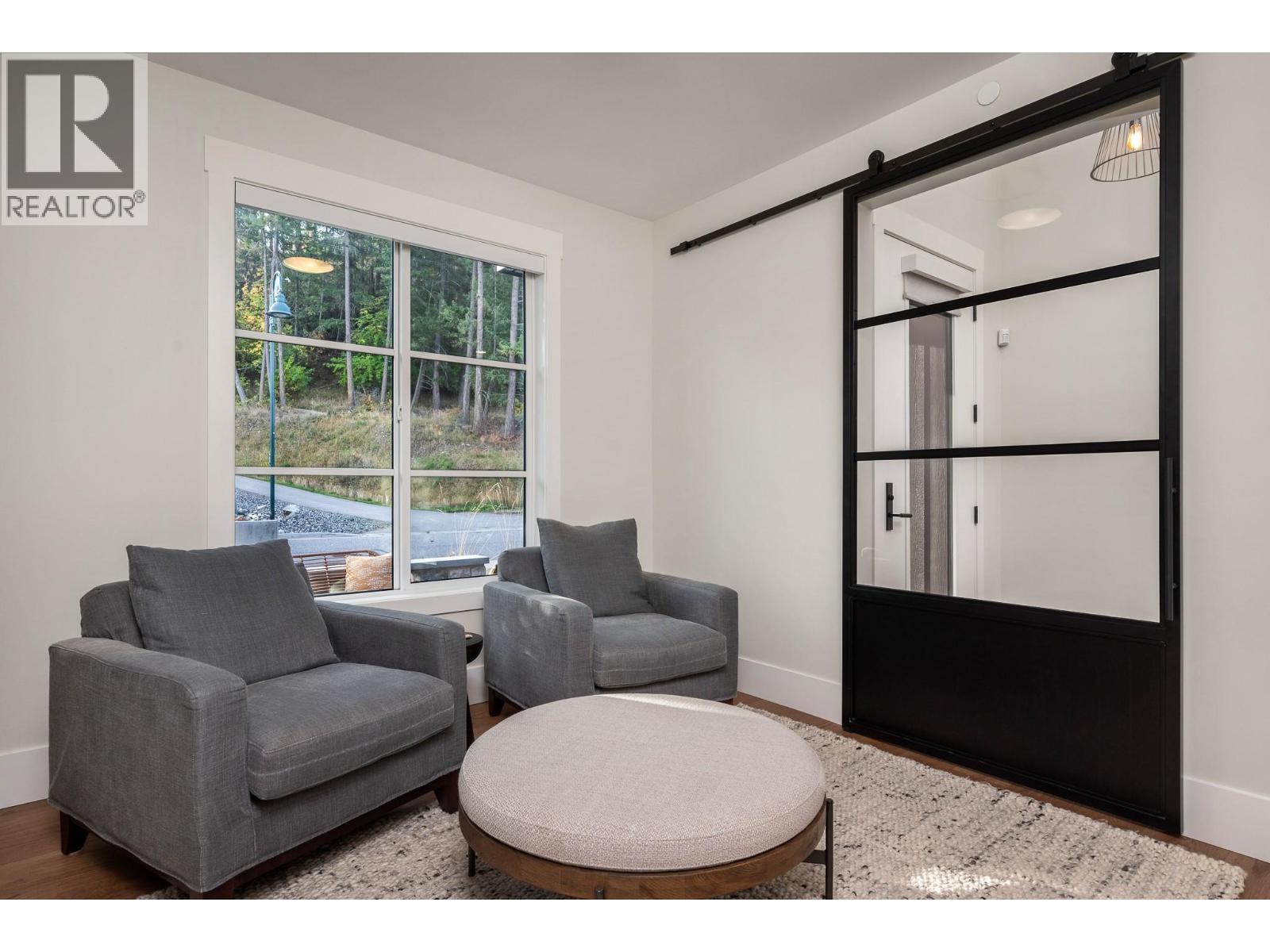 149 Diamond Way Property Photo 12
