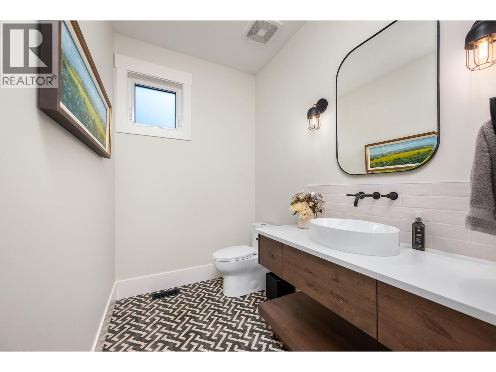 149 Diamond Way Property Photo 38