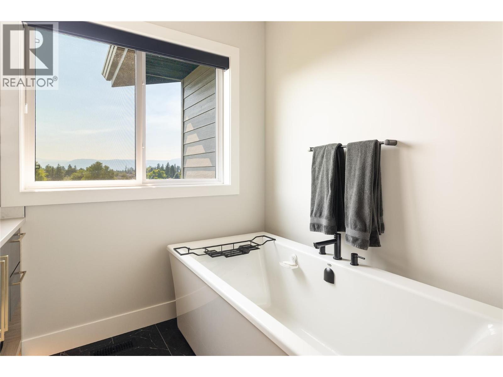 4300 Russo Street Property Photo 26