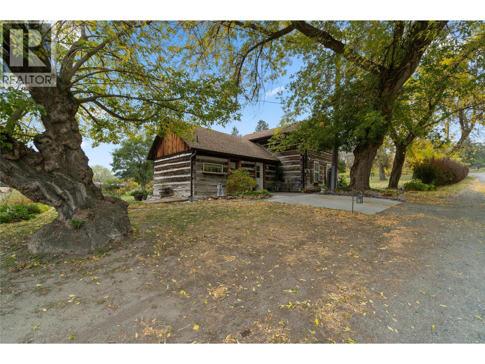 6725 Barnhartvale Road Photo de la propriété 1