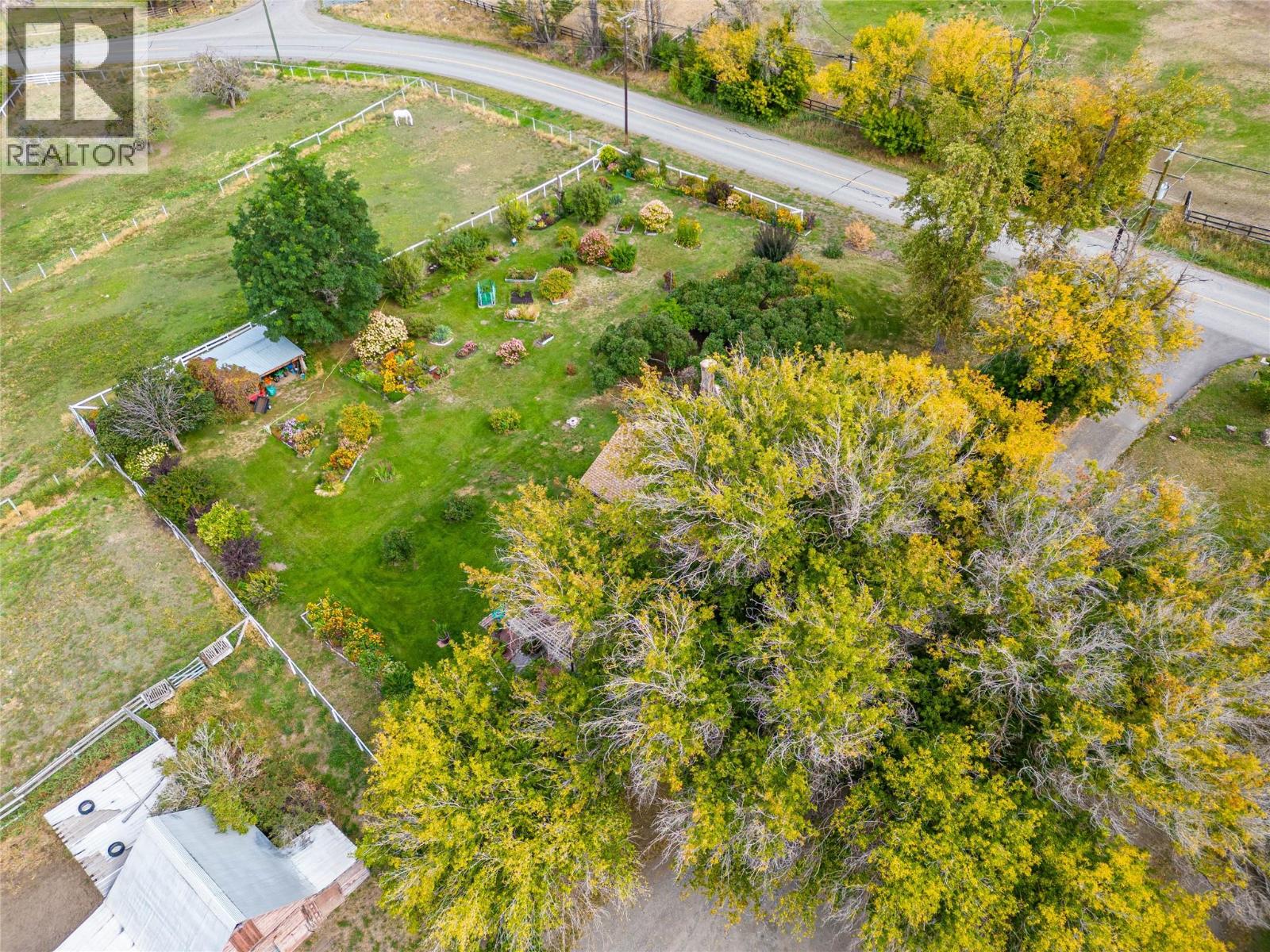 6725 Barnhartvale Road Property Photo 24
