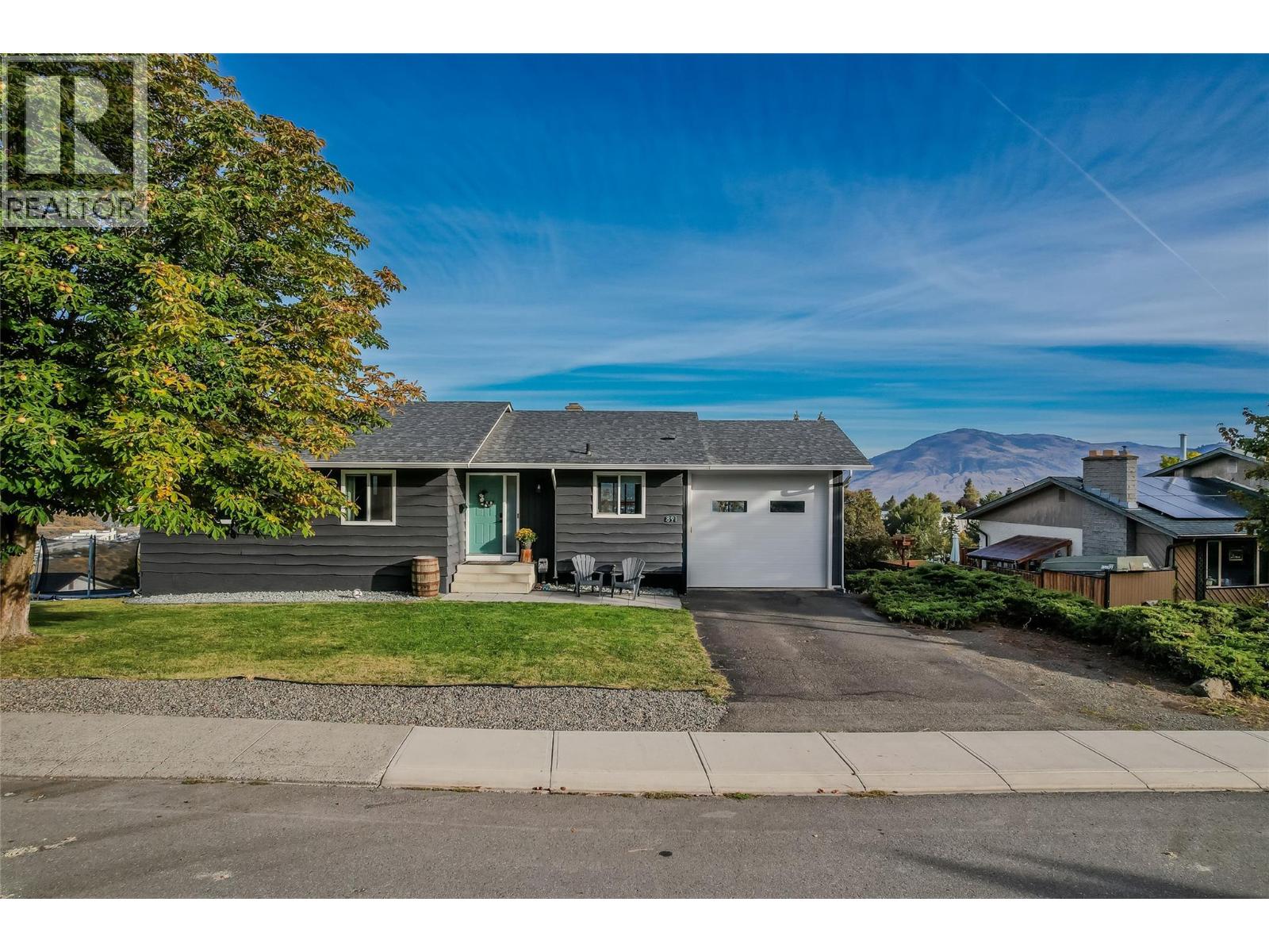 891 Gleneagles Drive