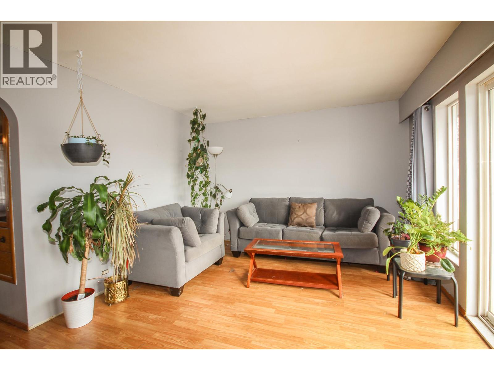 1621 95 Avenue Property Photo 8