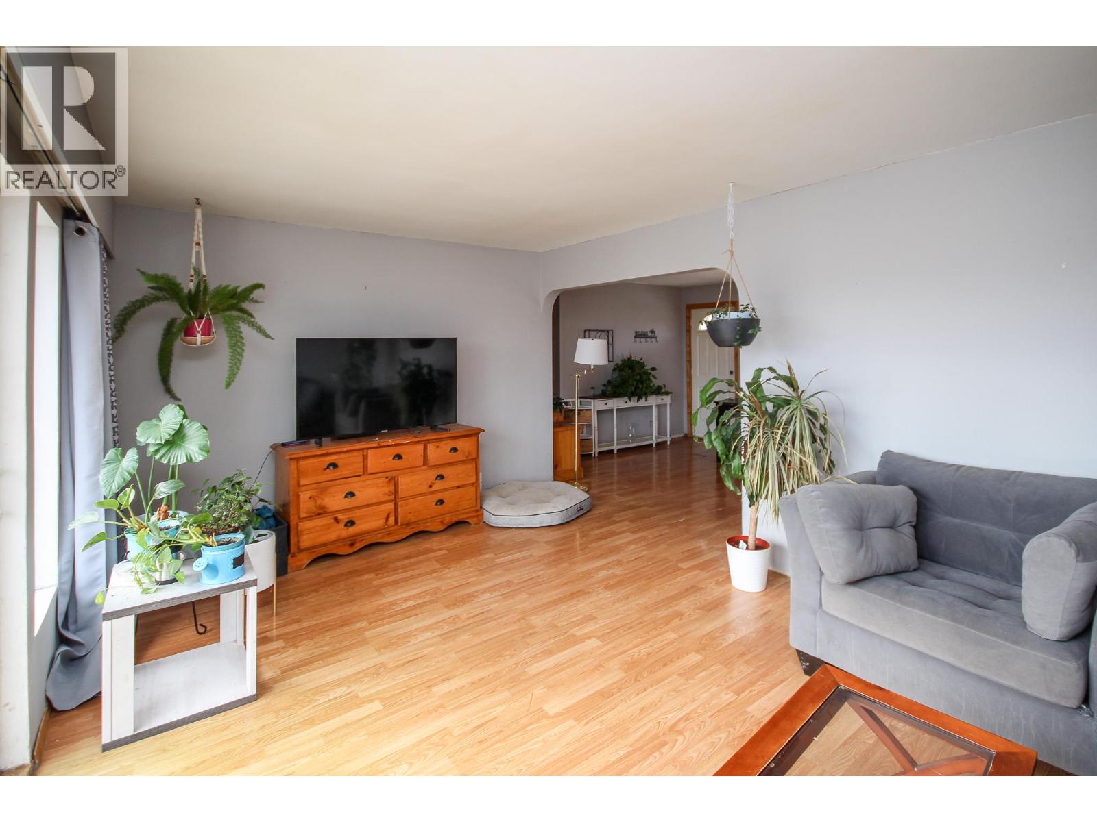 1621 95 Avenue Property Photo 9
