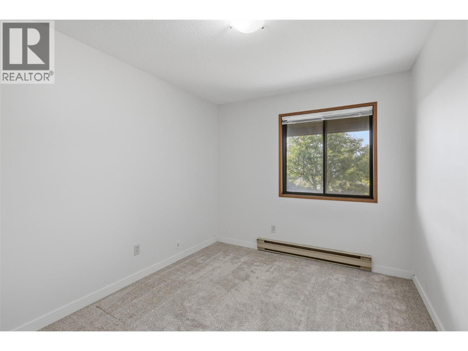 44 Whiteshield Crescent S Unit# 102 Property Photo 23