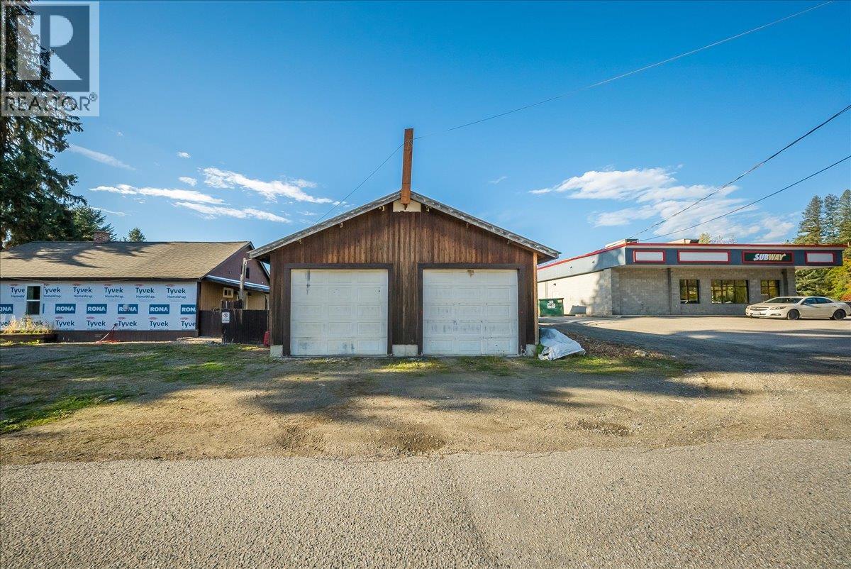 514 Davies Avenue Property Photo 9