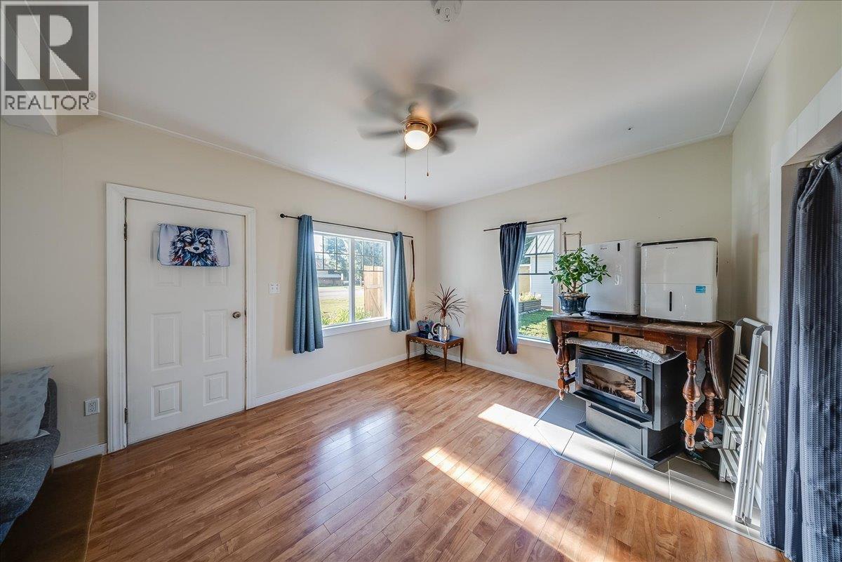514 Davies Avenue Property Photo 14