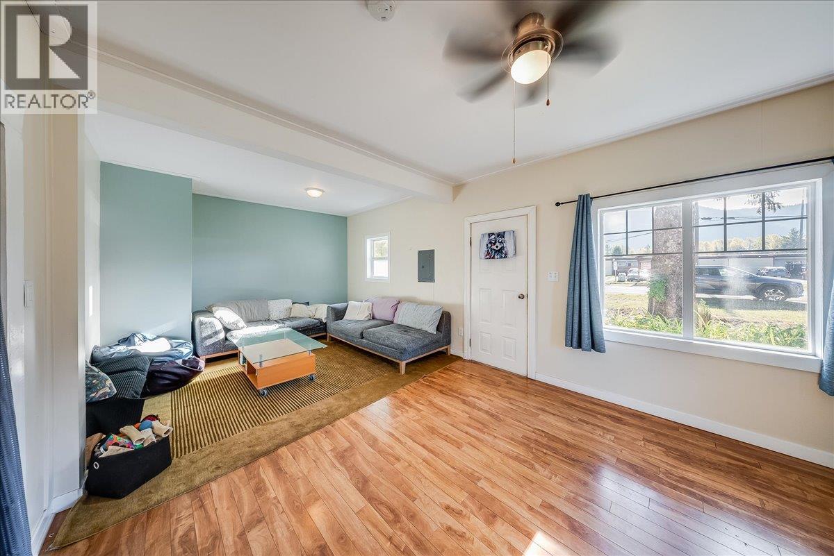 514 Davies Avenue Property Photo 15