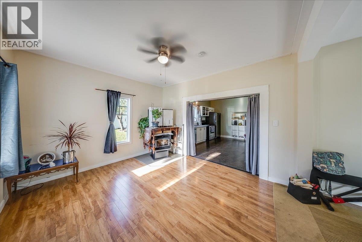 514 Davies Avenue Property Photo 18