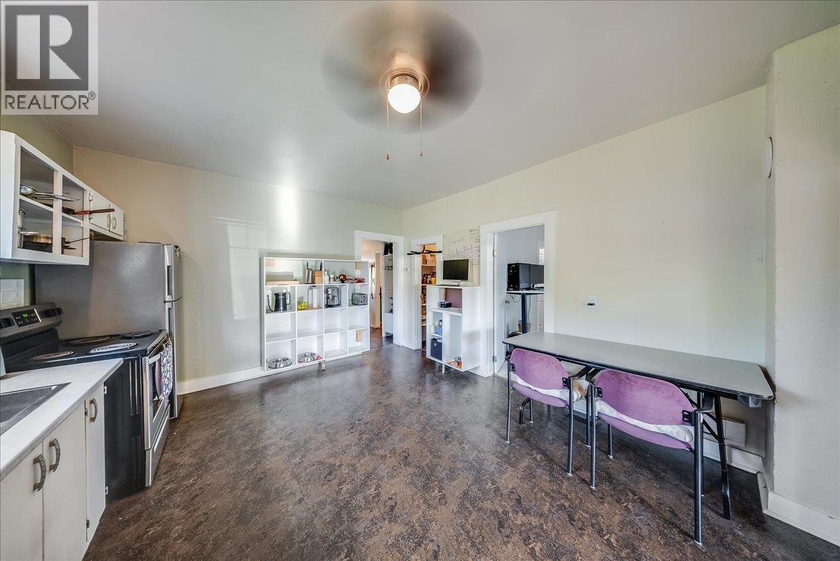 514 Davies Avenue Property Photo 22