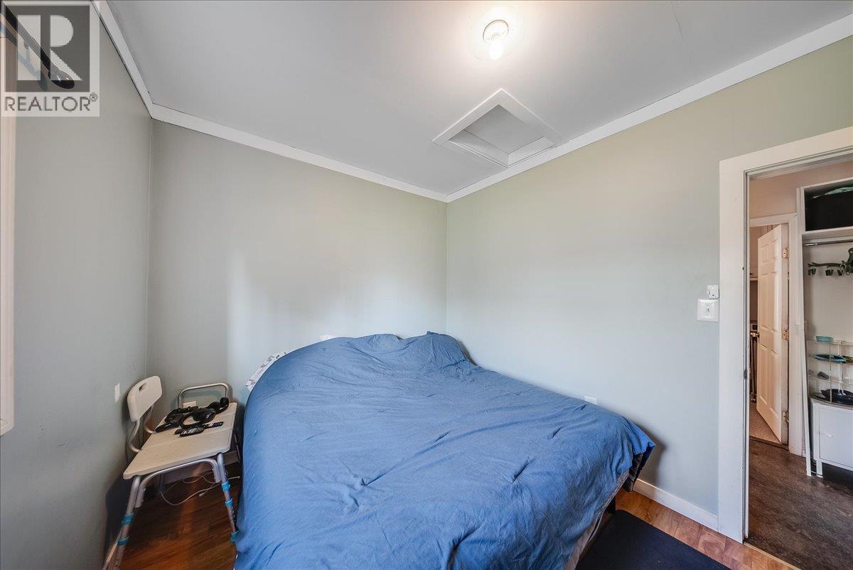 514 Davies Avenue Property Photo 28