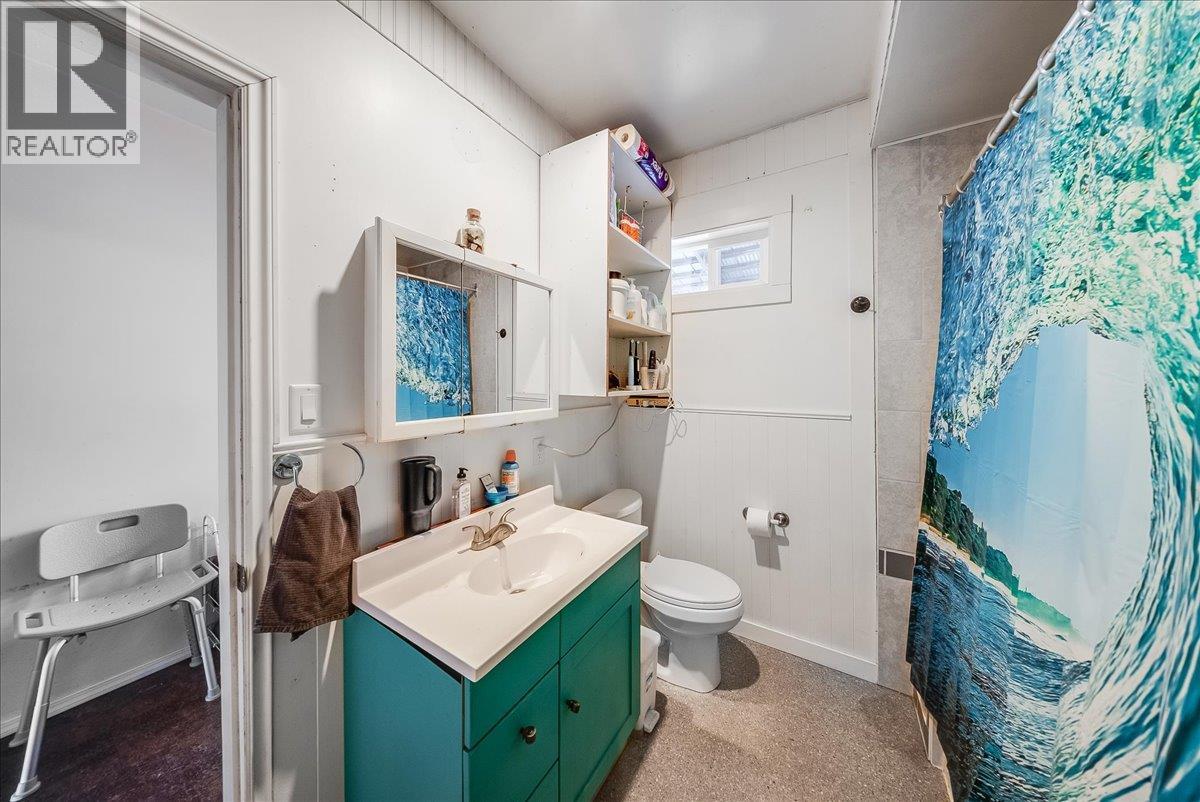 514 Davies Avenue Property Photo 29