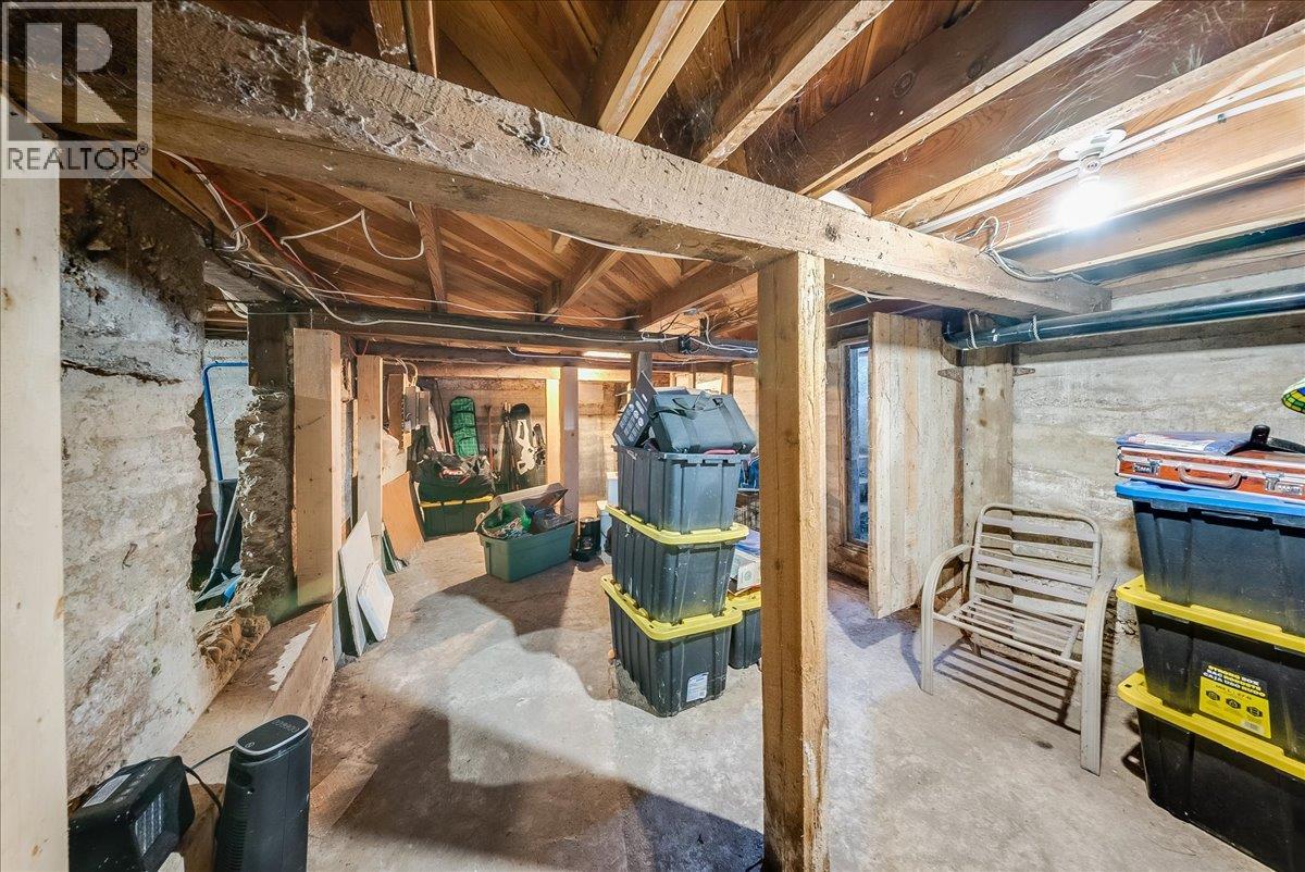 514 Davies Avenue Property Photo 32