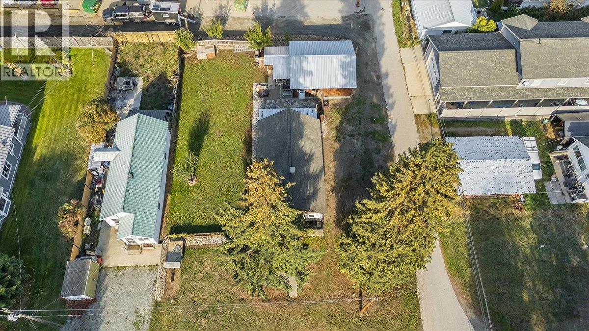 514 Davies Avenue Property Photo 34