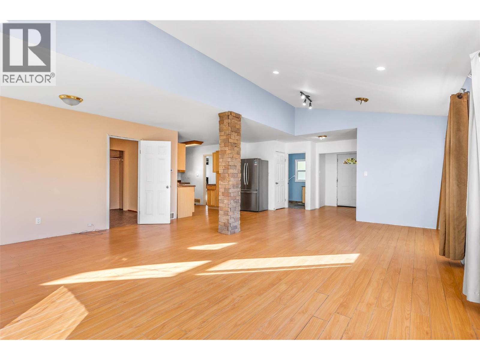 2409 Sunset Boulevard Property Photo 6