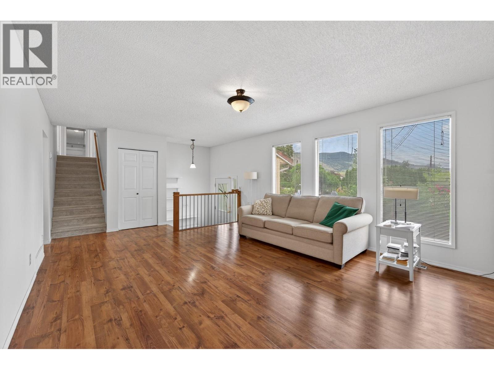260 Miller Place Property Photo 5